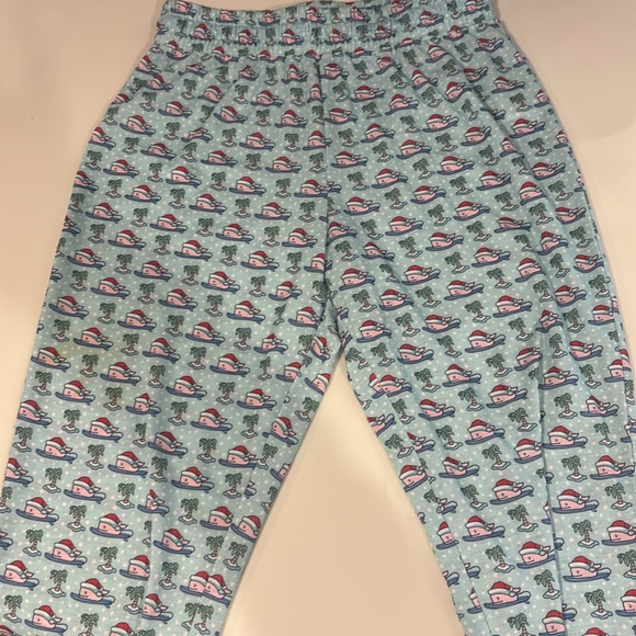 Excellent condition!! Worn 1x!!
Vineyard Vines PJ Bottoms light green - Picture 2 of 4